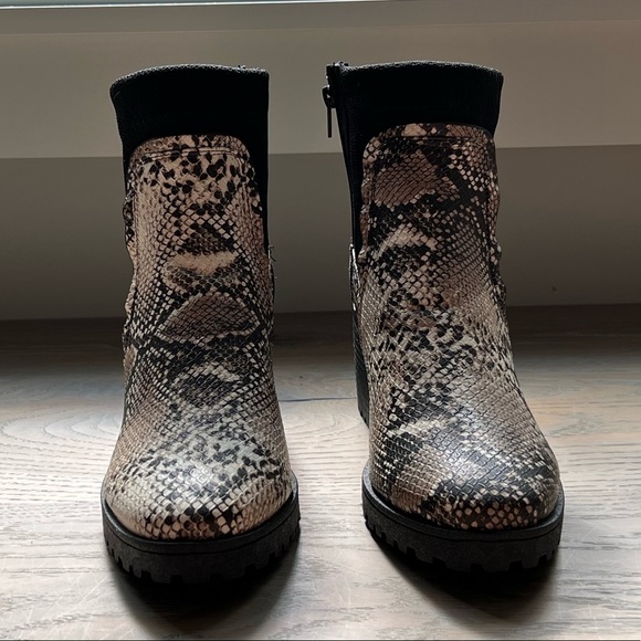 Qupid snakeskin block heel boot size - 10 - Picture 7 of 12